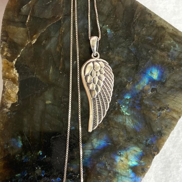 Solid Sterling Silver 925 Angel Bird Wing Pendant Necklace 18" Box Chain - Picture 1 of 16